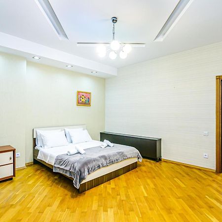 Nizami Apartment By Baku Housing Buitenkant foto