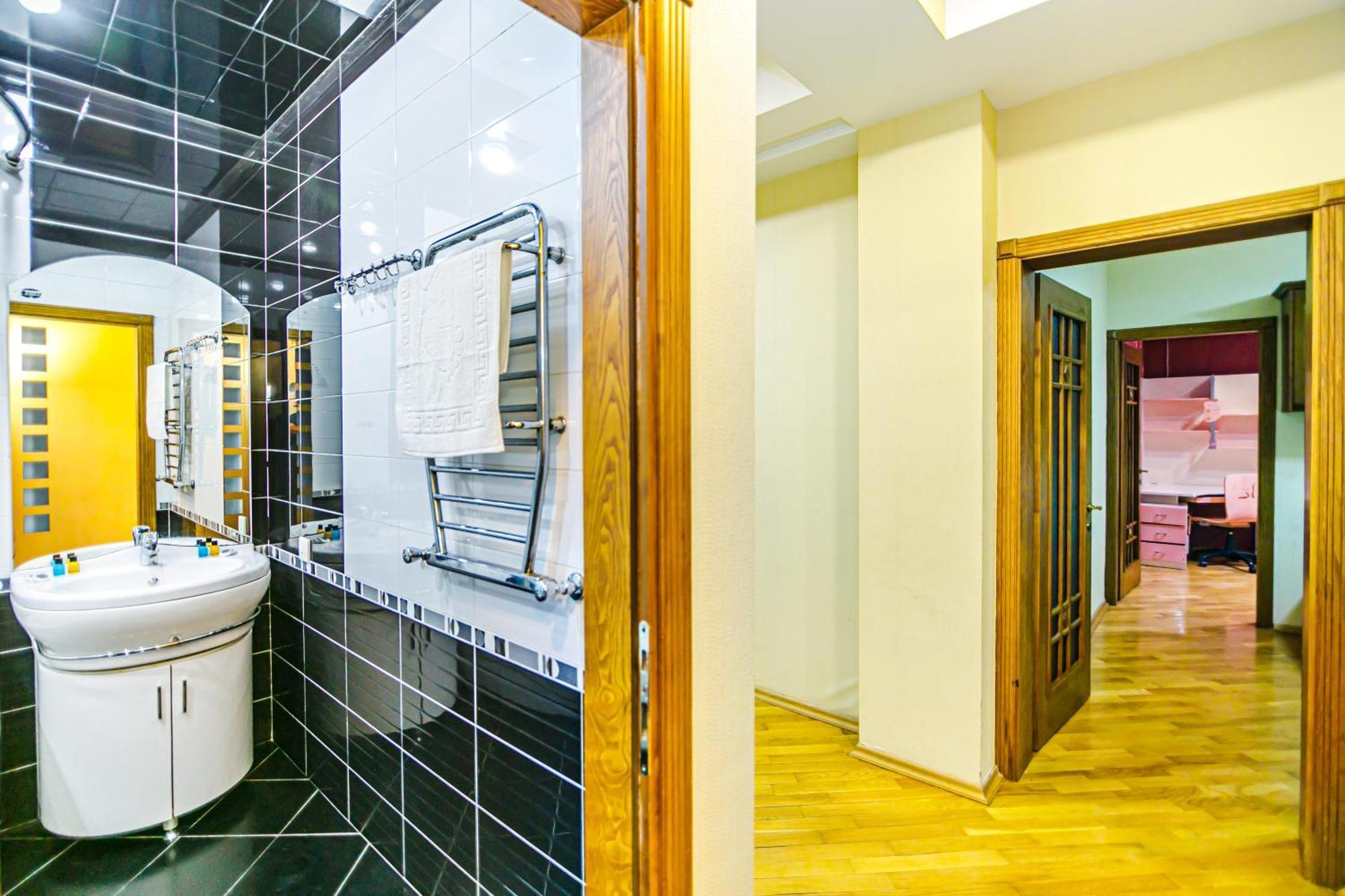 Nizami Apartment By Baku Housing Buitenkant foto